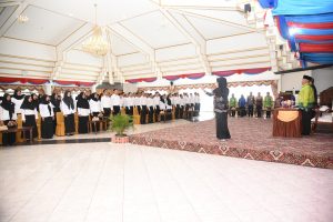 Penyerahan SK CPNS tahun 2018 kab hss 2