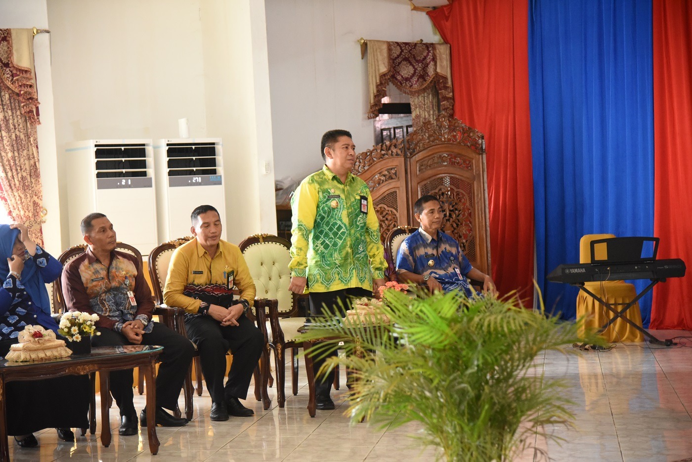 Penyerahan SK CPNS tahun 2018 kab hss 5
