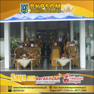 Penyerahan Surat Keputusan Pegawai Pemerintah dengan Perjanjian Kerja 2